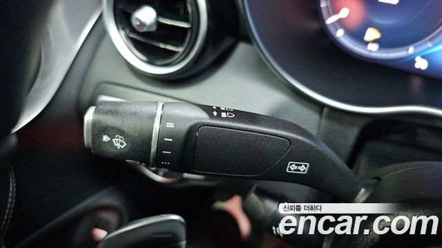 Mercedes-Benz C-Class 2020 — photo 29