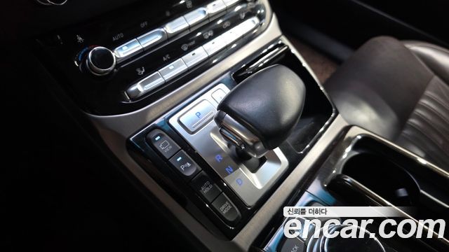 Genesis EQ900 2016 — photo 9
