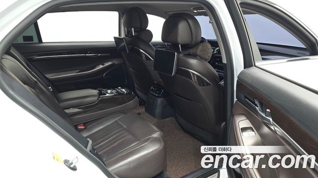 Genesis EQ900 2016 — photo 11