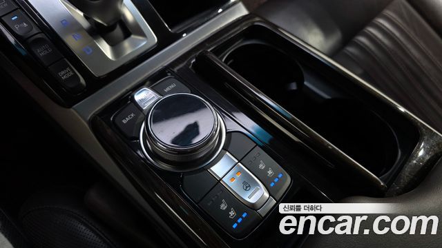 Genesis EQ900 2016 — photo 19