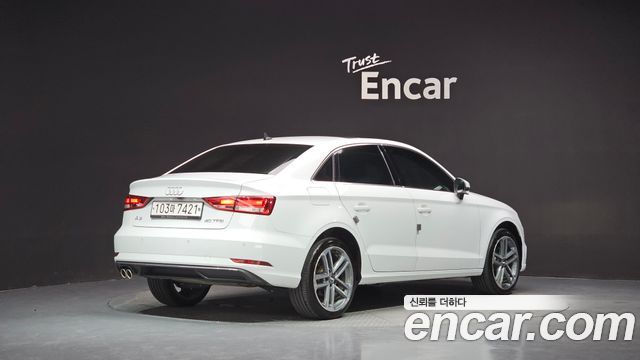 Audi A3 2020 — photo 2