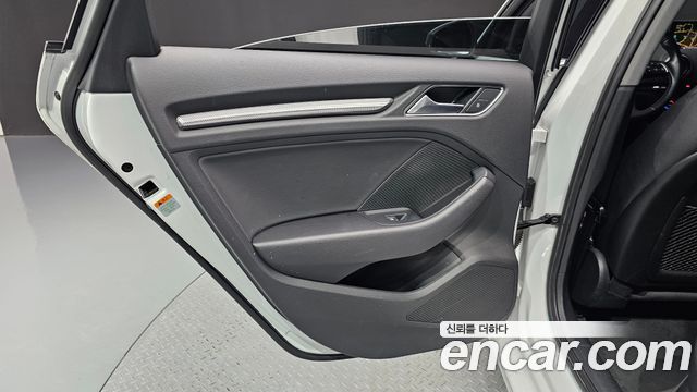 Audi A3 2020 — photo 15
