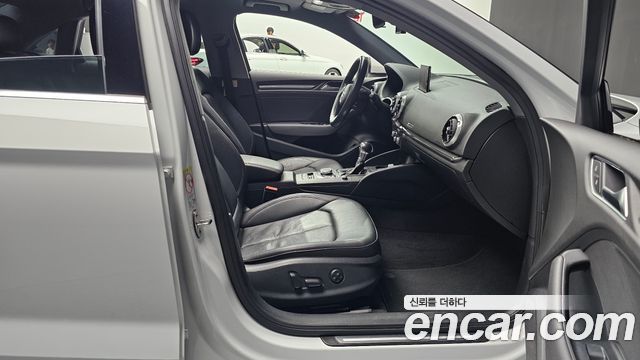 Audi A3 2020 — photo 16