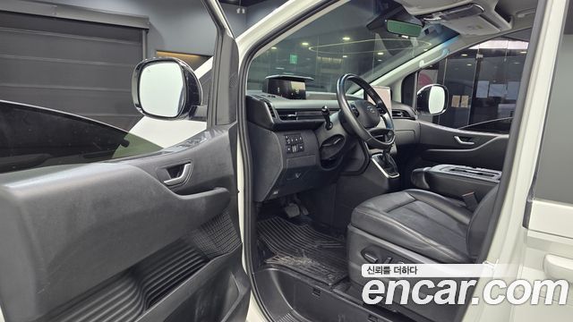 Hyundai Staria 2023 — photo 10