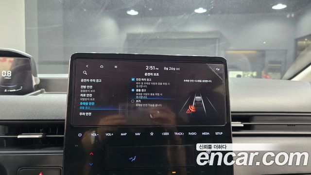 Hyundai Staria 2023 — photo 16