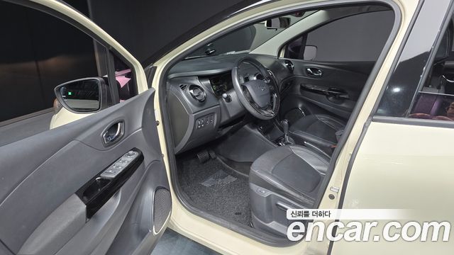 Renault Korea QM3 2016 — photo 13