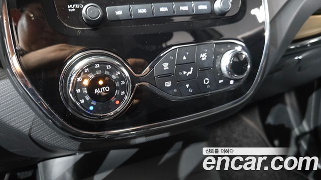 Renault Korea QM3 2016 — photo 29