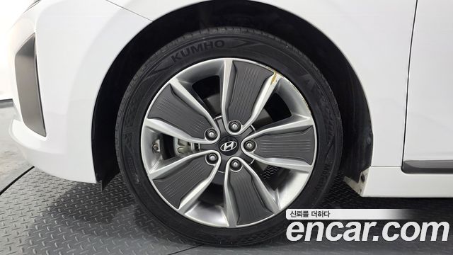 Hyundai Ioniq 2016 — photo 5