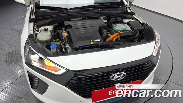 Hyundai Ioniq 2016 — photo 6