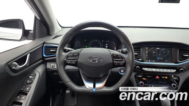 Hyundai Ioniq 2016 — photo 19