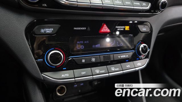 Hyundai Ioniq 2016 — photo 22