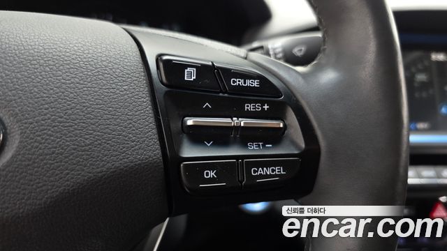 Hyundai Ioniq 2016 — photo 23