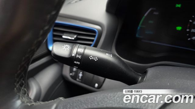 Hyundai Ioniq 2016 — photo 24