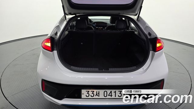 Hyundai Ioniq 2016 — photo 26