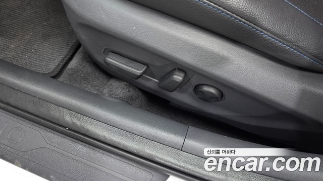 Hyundai Ioniq 2016 — photo 30