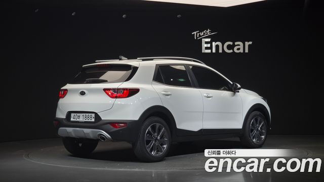 Kia Stonic 2019 — photo 2