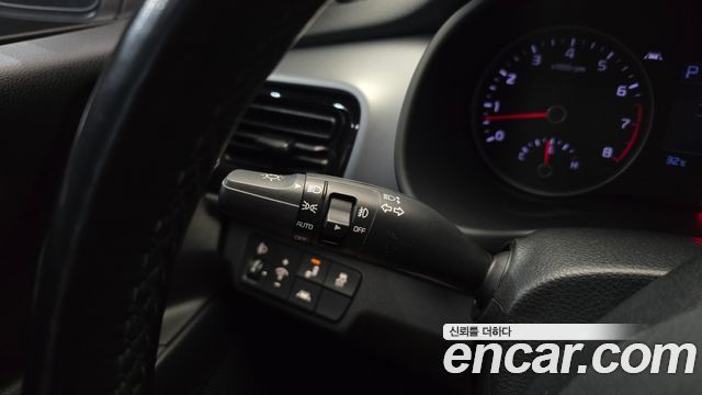 Kia Stonic 2019 — photo 16