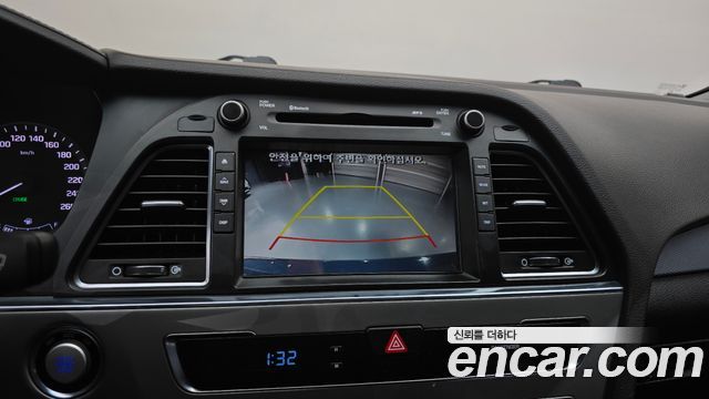 Hyundai Sonata 2015 — photo 16
