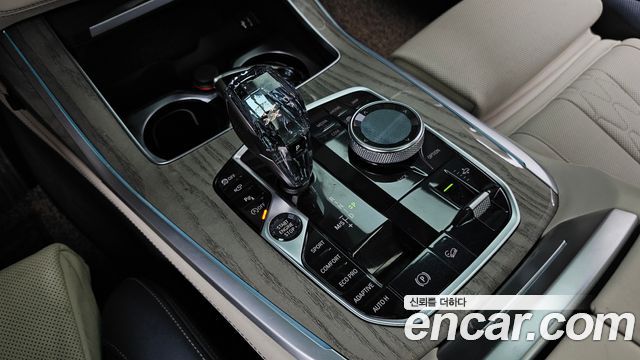 BMW X7 2019 — photo 9