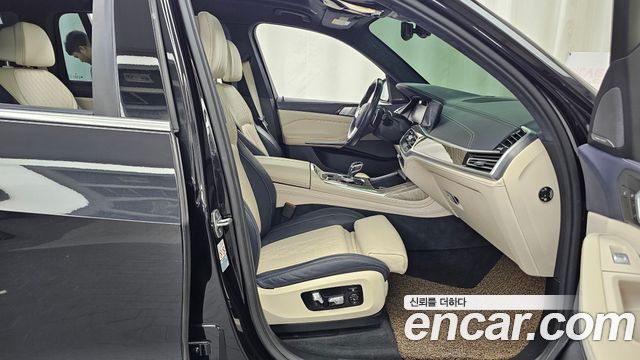 BMW X7 2019 — photo 11