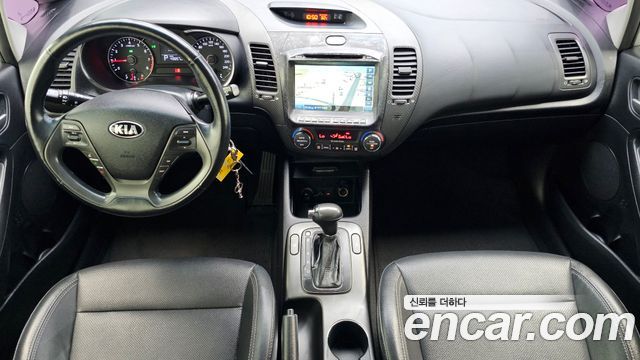 Kia K3 2013 — photo 10