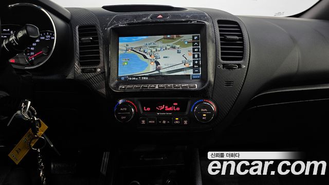 Kia K3 2013 — photo 21
