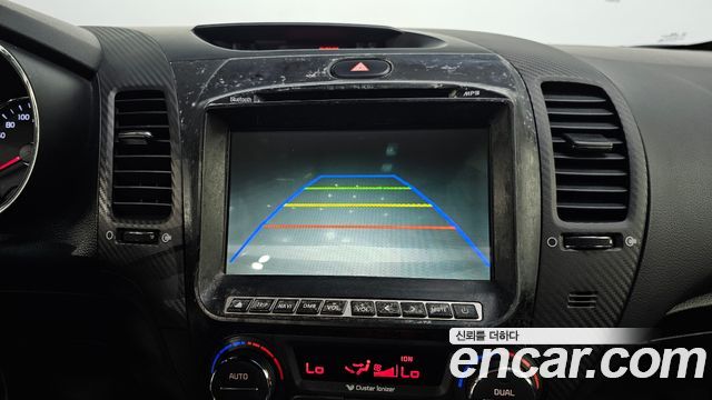 Kia K3 2013 — photo 22