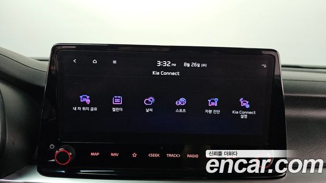 Kia K3 2022 — photo 35
