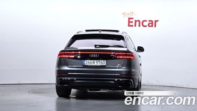 Audi Q8 2021 — photo 4