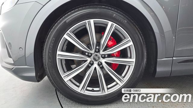 Audi Q8 2021 — photo 5