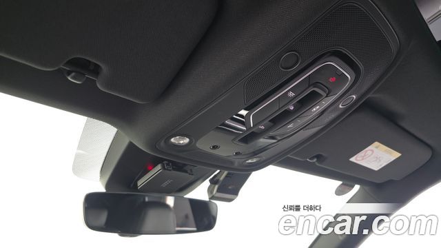 Audi Q8 2021 — photo 24