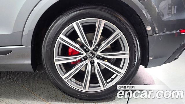 Audi Q8 2021 — photo 7