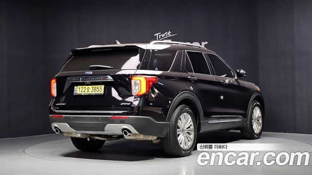 Ford Explorer 2022 — photo 2