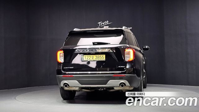 Ford Explorer 2022 — photo 4