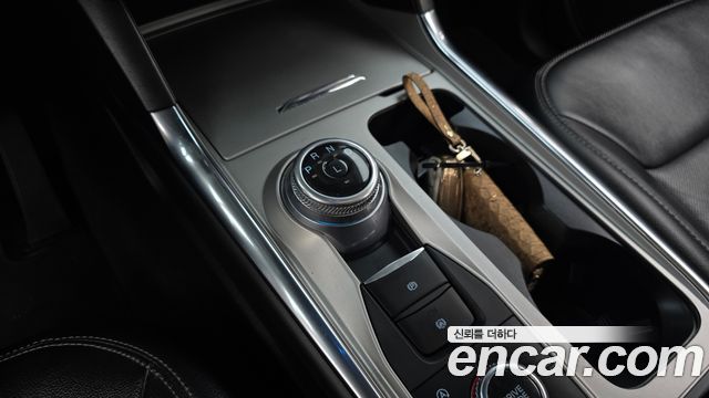 Ford Explorer 2022 — photo 9