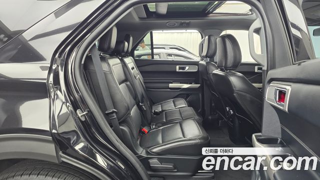 Ford Explorer 2022 — photo 12