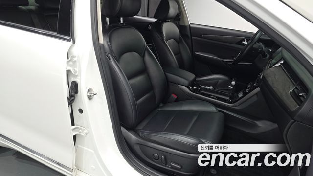 Kia K7 2020 — photo 11