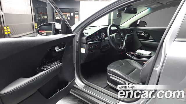 Kia Niro 2022 — photo 13