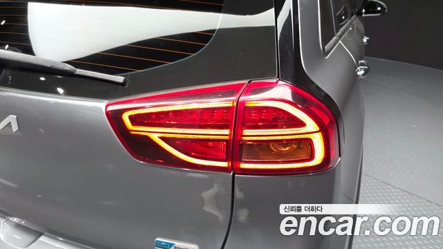 Kia Niro 2022 — photo 9