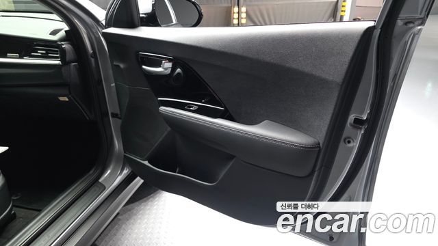 Kia Niro 2022 — photo 14