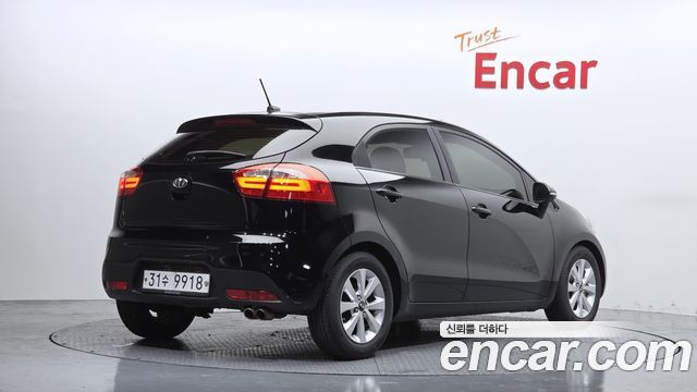Kia pride 2014 — photo 2