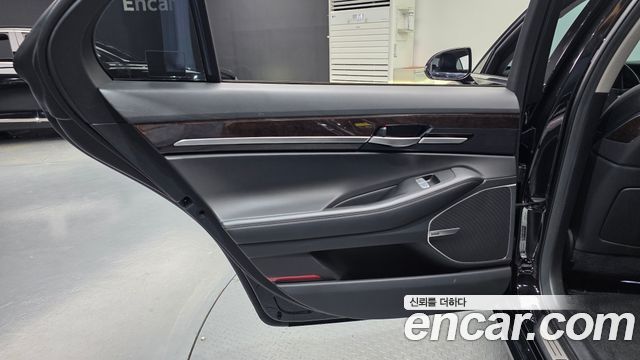 Genesis EQ900 2016 — photo 15