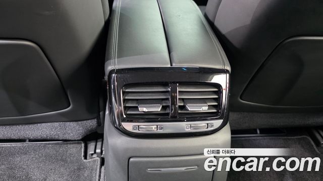 Genesis EQ900 2016 — photo 32