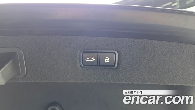 Genesis EQ900 2016 — photo 36