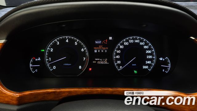 Hyundai Equus 2012 — photo 8