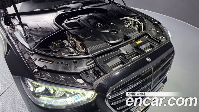 Mercedes-Benz S-Class 2022 — photo 6
