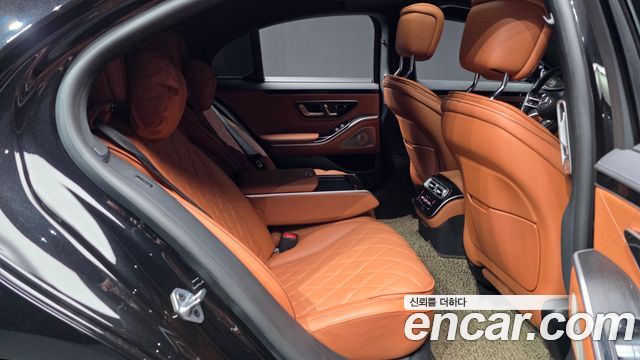 Mercedes-Benz S-Class 2022 — photo 18