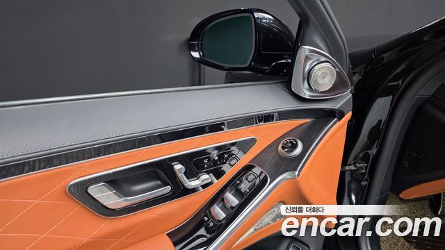 Mercedes-Benz S-Class 2022 — photo 27