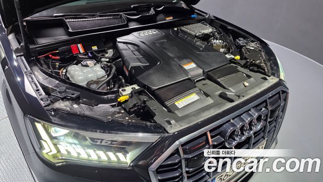 Audi Q7 2021 — photo 6