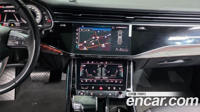 Audi Q7 2021 — photo 20